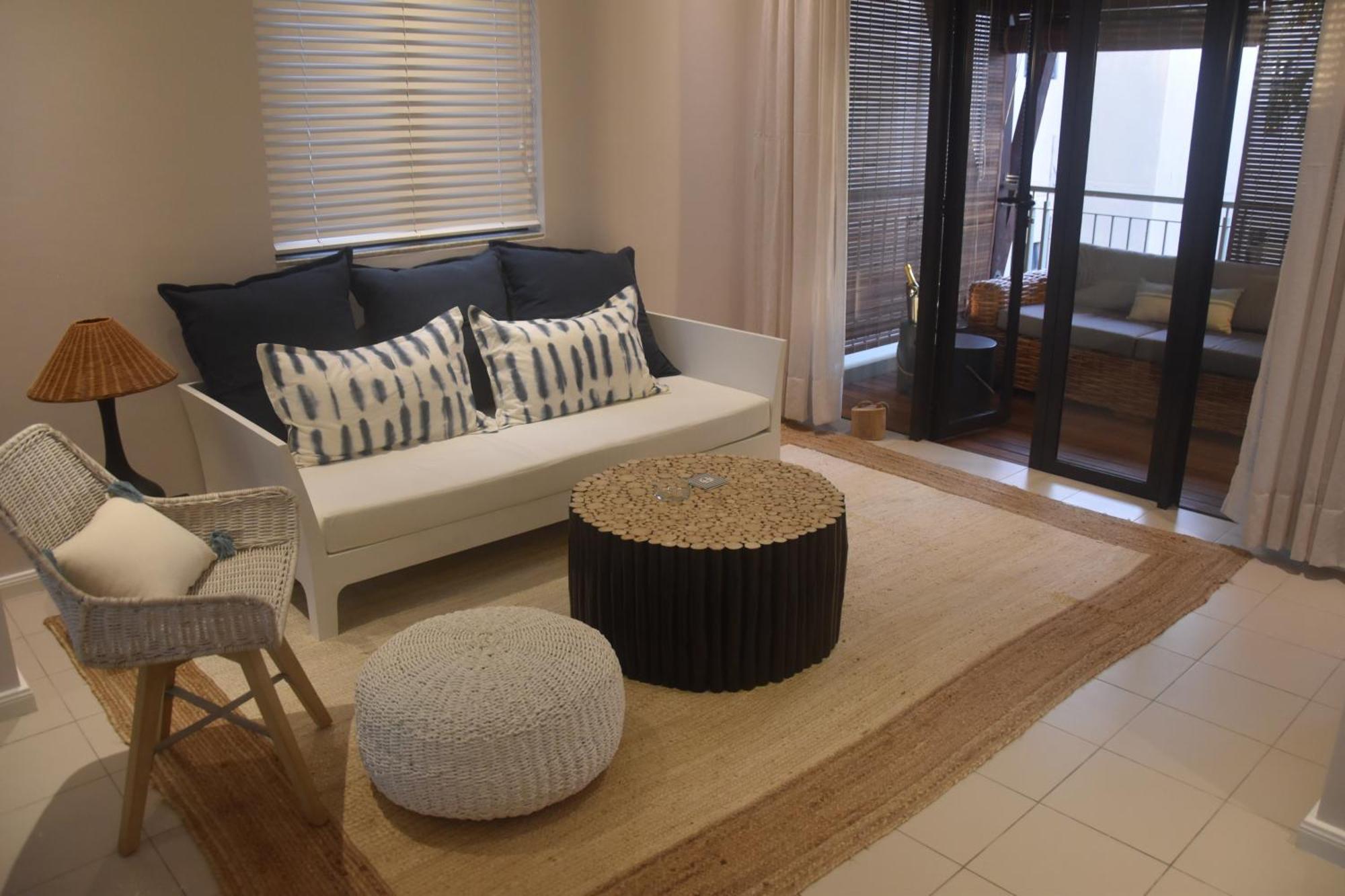 Blue Waves Beachfront Penthouse Flic-en-Flacq Εξωτερικό φωτογραφία