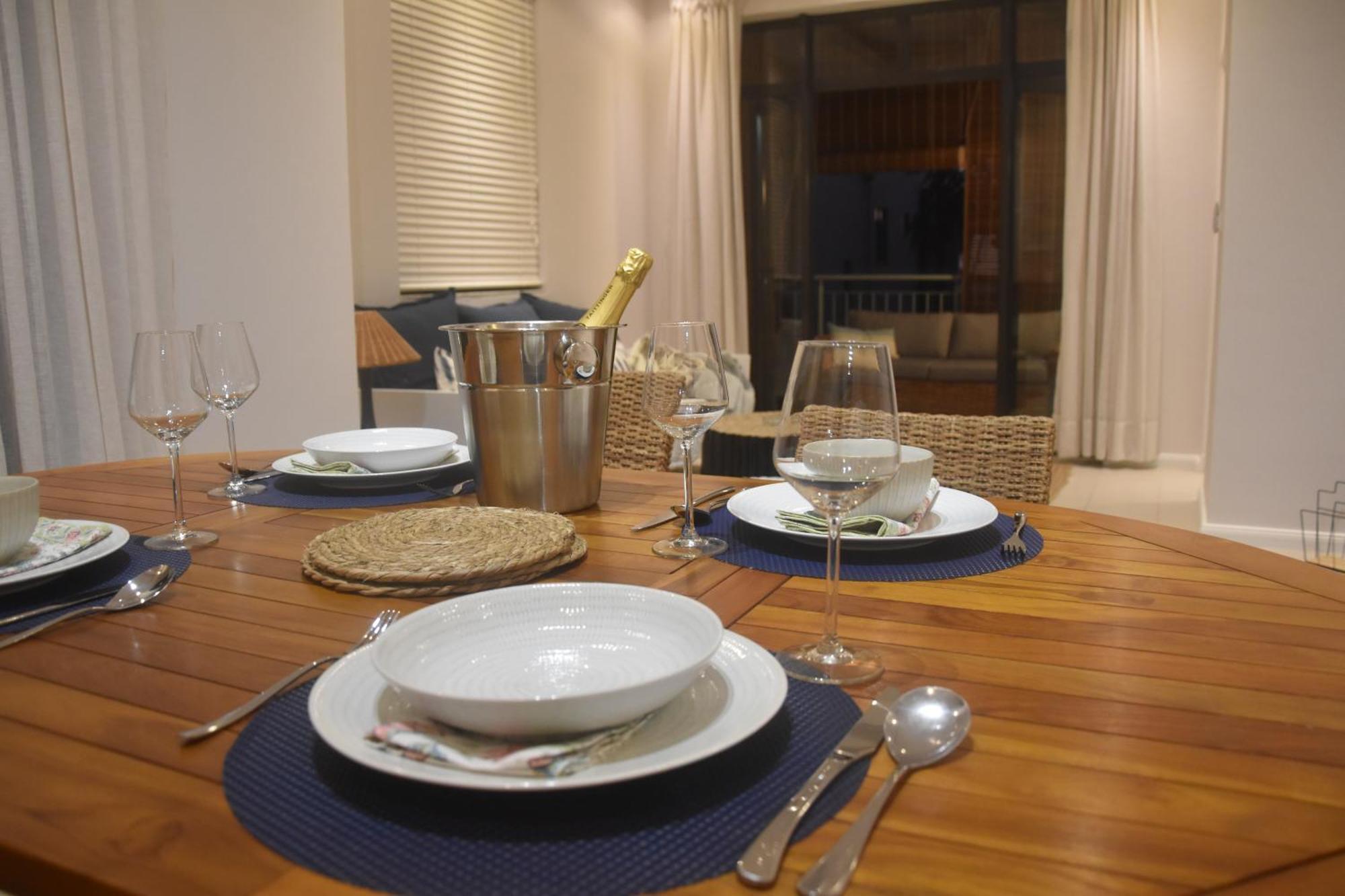 Blue Waves Beachfront Penthouse Flic-en-Flacq Εξωτερικό φωτογραφία